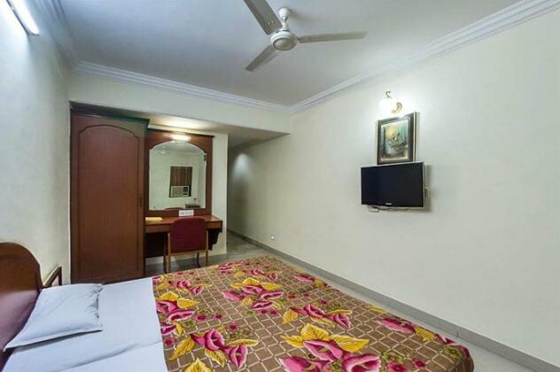 Hotel Galaxy Surat - Photo3