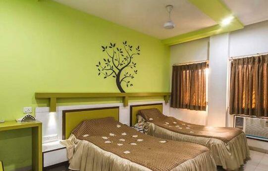 Hotel Merit Surat - Photo3