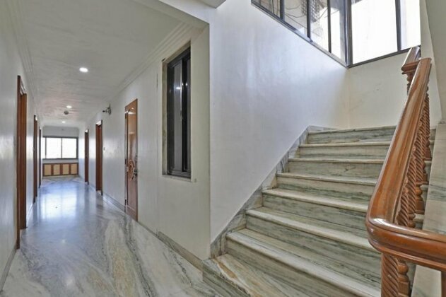Hotel Midtown Surat - Photo4