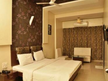 Hotel Raj Surat