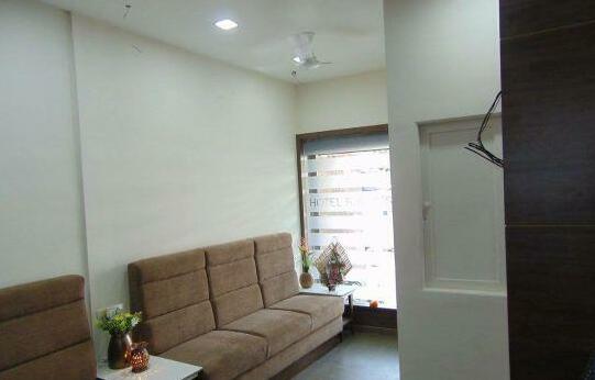 Hotel RB Residency - Photo2