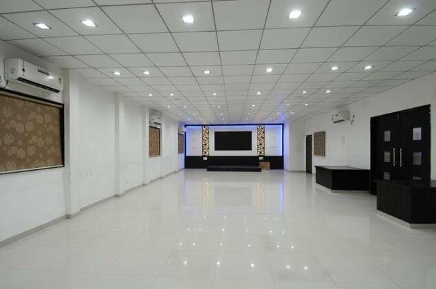 Hotel Skylawn - Photo2