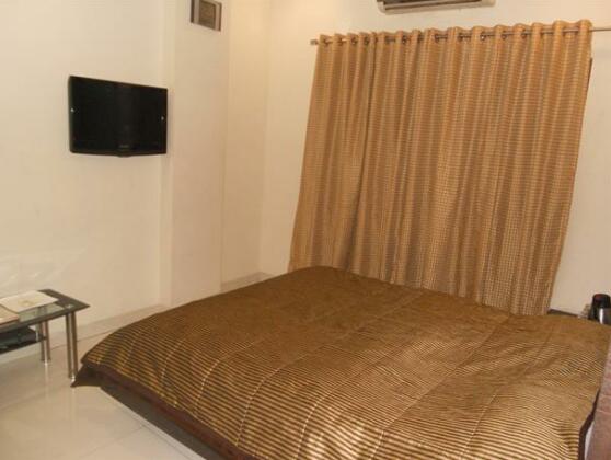 Hotel Stay Inn Surat - Photo4