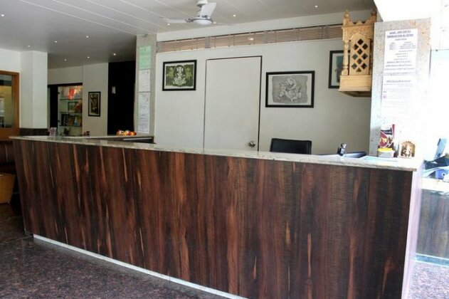 Hotel Vetro Inn - Photo2