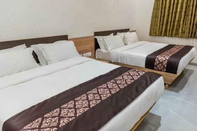 Meridian Hotel & Banquet - Photo2