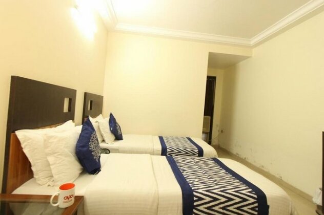 OYO 1377 Hotel Alfa - Photo4