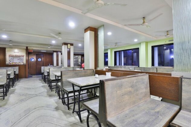 OYO 22419 Hotel Summit - Photo3