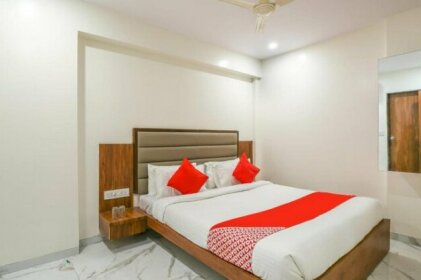 OYO 62851 Hotel Royal Star