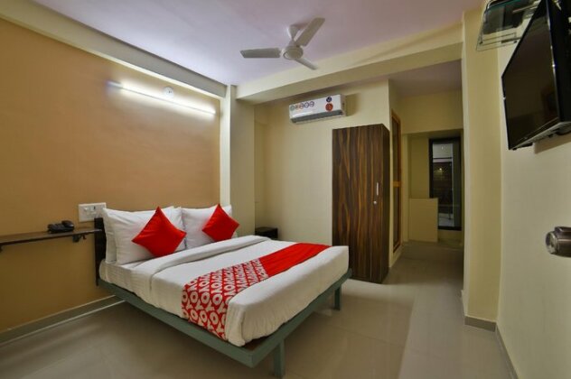OYO Flagship 27974 Madhuram Arcade - Photo2