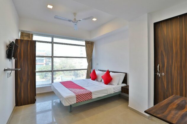 OYO Flagship 29995 Aqua Corridor - Photo2