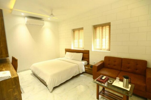Tirupati International Hotel - Photo2