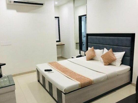 President Hotel Surendranagar - Photo2