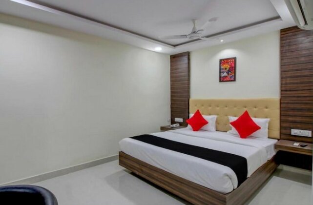 Hotel Mkr Regency - Photo4