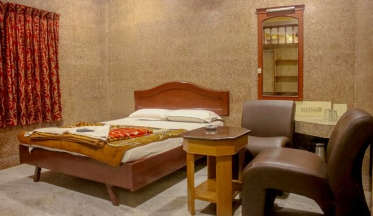 Krishna Tourist Home - Photo4