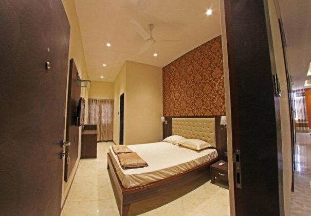 Hotel Crystal Inn Thane - Photo4