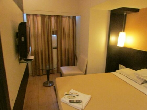 Hotel Mourya Residency - Photo3