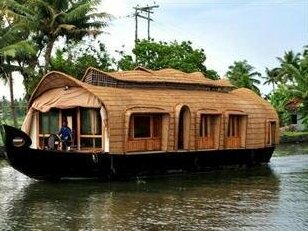 Parthasarathy Houseboat
