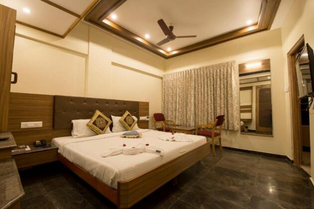 Sri Janakiram Hotels - Photo3