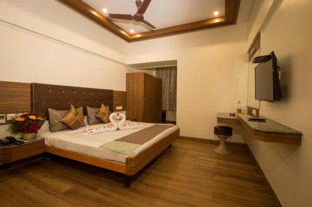 Sri Janakiram Hotels - Photo4