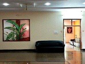 Aryan Tours Accomodation Centre - Photo5