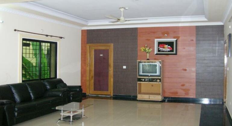 Brindavan Tamilnadu Guest House - Photo2