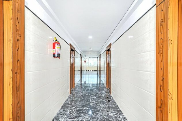 FabHotel B K Park - Photo4