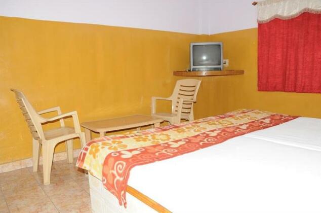 Hotel Sarovar Deluxe A/C Lodge - Photo4