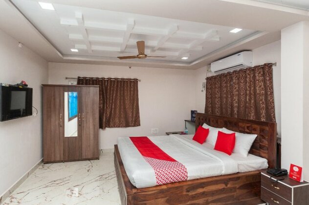 OYO 26677 Pmr Guest Inn - Photo2