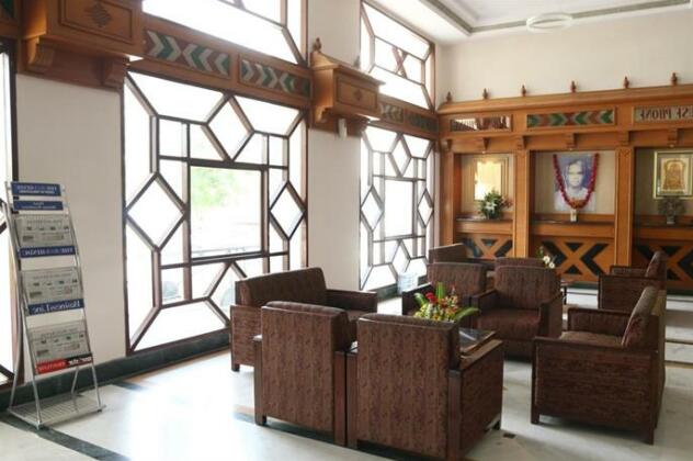 OYO Rooms Opposite Reliance Mart - Photo2