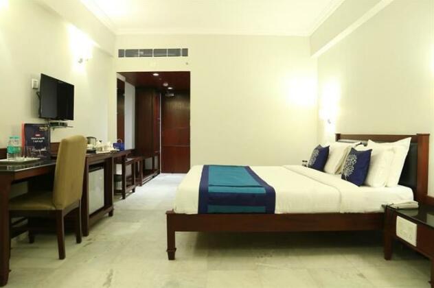 OYO Rooms Opposite Reliance Mart - Photo4