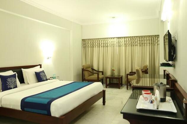 OYO Rooms Opposite Reliance Mart - Photo5