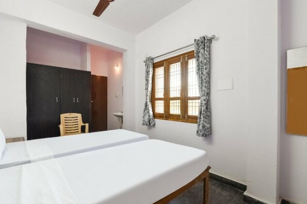 SPOT ON 37306 Lakshmi Nivasam - Photo3