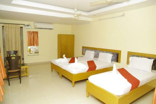 Sravanthi Residency - Photo3