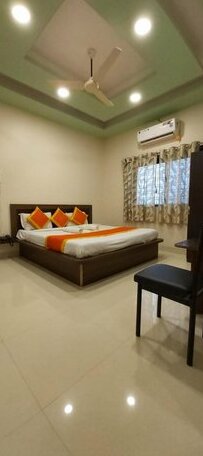 Hotel Radhika Inn - Photo3