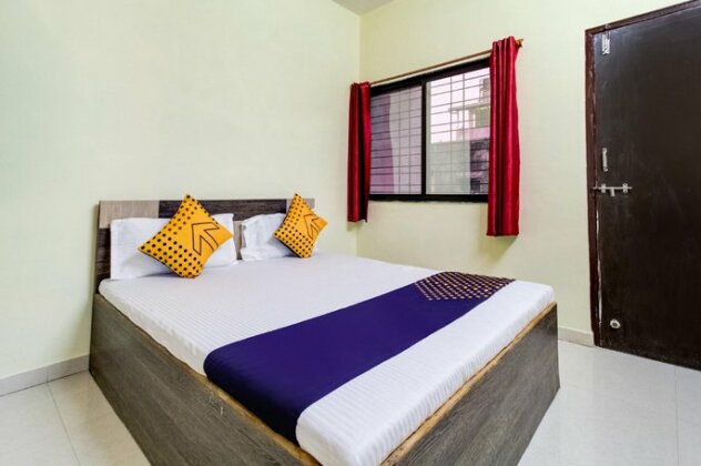 SPOT ON 67463 Shiv Residency - Photo2