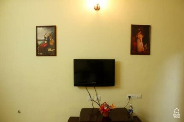 Cosmic Apartment - Photo3