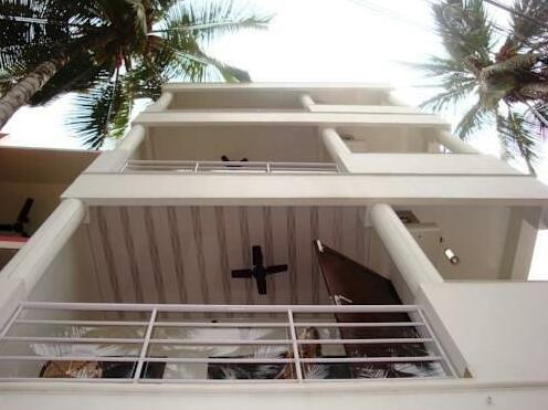 Kovalam Whitepride - Photo3