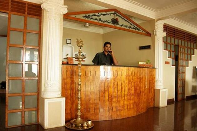 Raja Hotel - Photo2