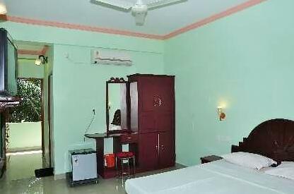 Sreelakshmi Holiday Inn - Photo2