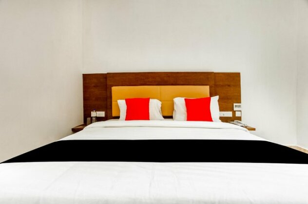CAPITAL O71132 Hotel Velavan - Photo5