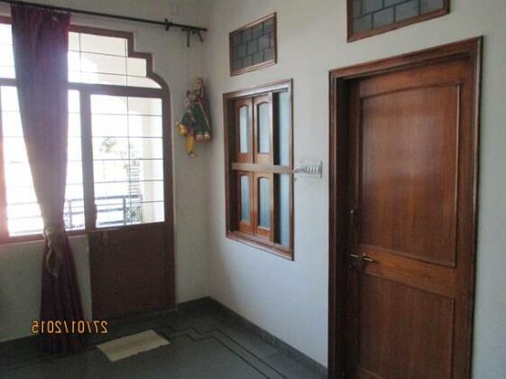 A Real Home Stay - Photo2