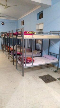 Ganesha bunk beds and hostel - Photo5