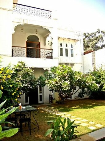 Hibiscus Guest House Udaipur - Photo2
