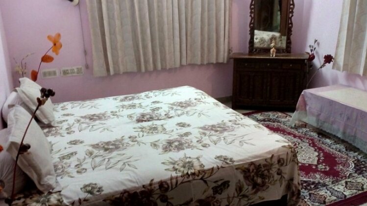 Homestay in Udaipur near Gulab Bagh and Zoo - Photo3