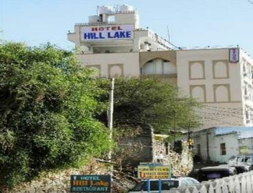 Hotel Hill Lake