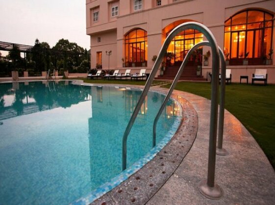 Hotel Paras Mahal - Photo2