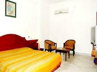 Hotel Shri Karni Niwas