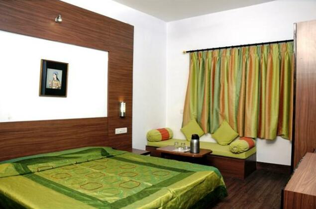 OYO 10323 Hotel Gorbandh Udaipur - Photo4