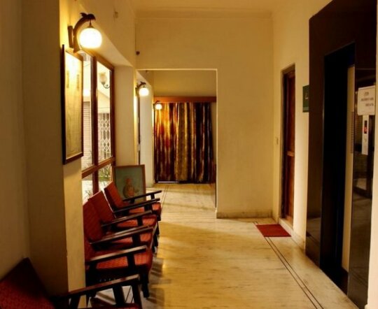 OYO 1159 Hotel Chandra Prakash - Photo4