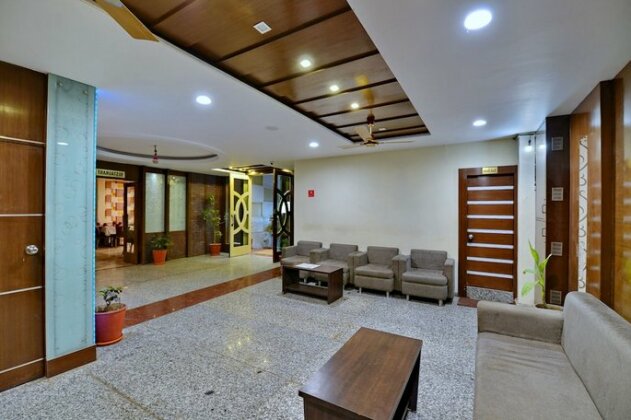 OYO 9555 Hotel Imperial Udaipur - Photo3